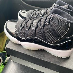 Air Jordan Retro 11 Jubilee Size 5Y